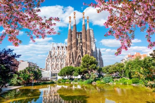 Spain’s Sagrada Familia: Contemporary Construction Methods Speed Iconic Basilica to Completion Sagrada Familia Cathedral Barcelona Spain