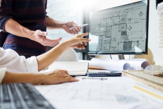 Design plans on computer meeting